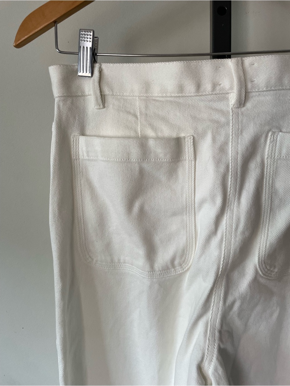 Wilfred High-Rise Straight-Leg Jeans in Off-White - Picture 6 of 11